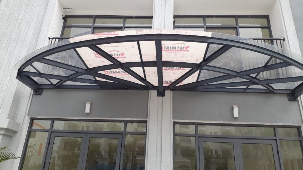 Tấm nhựa lấy sáng poly có bền không? 4