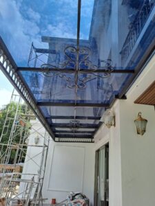 Tự lắp đặt tấm nhựa polycarbonate tại nhà – có nên không? 27